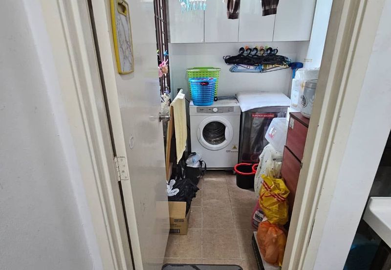 D'Summit Residences @ Kempas Utama