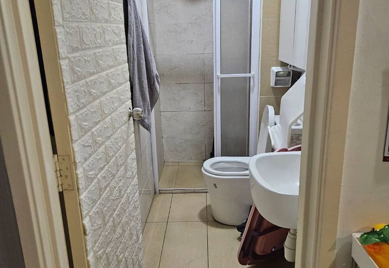 D'Summit Residences @ Kempas Utama