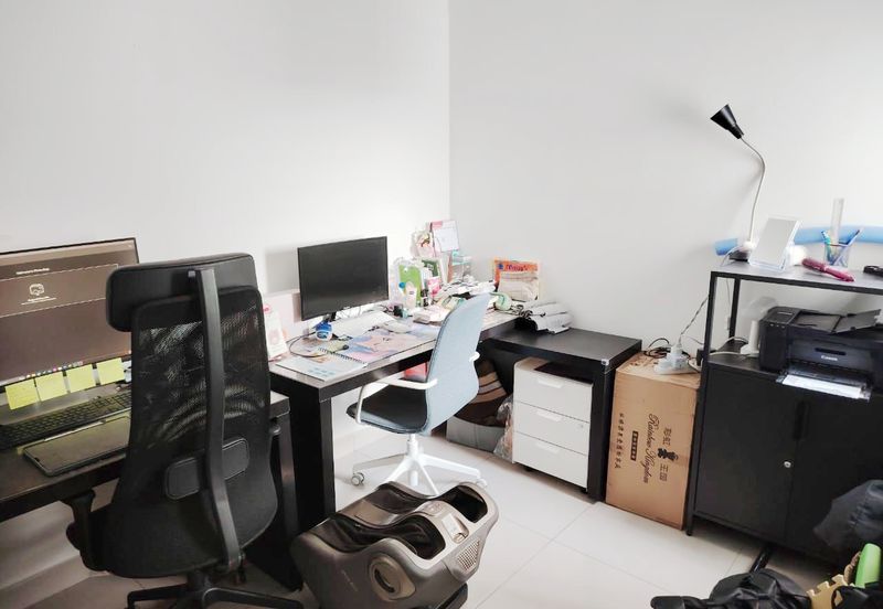 SKS Habitat Apartment, Larkin