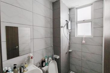 SKS Habitat Apartment, Larkin