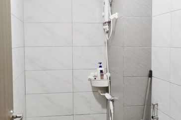 SKS Habitat Apartment, Larkin