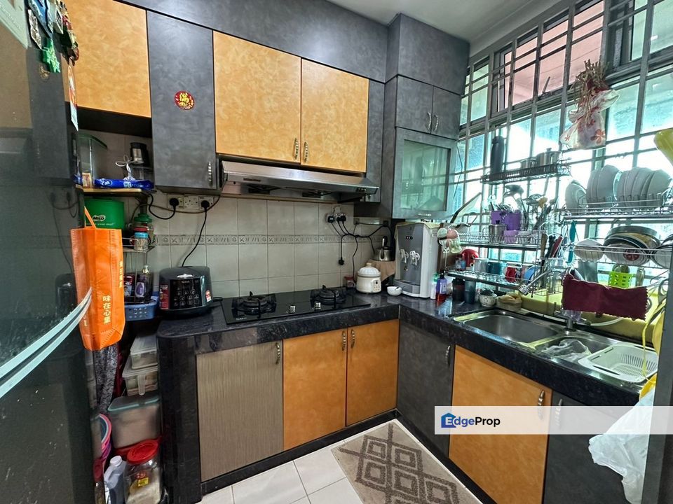 Villa Hijauan Townhouse @ Selesa Jaya, Skudai, Ground. Floor, Full Loan , Johor, Skudai