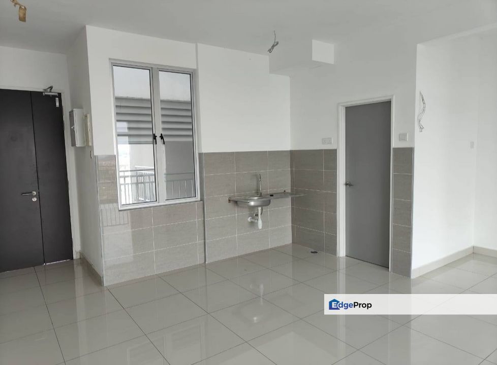 D'Lagoon Residence @ Seri Austin, Nice lake View , Johor, Johor Bahru