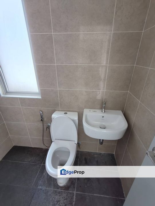 D'Lagoon Residence @ Seri Austin, Nice lake View , Johor, Johor Bahru