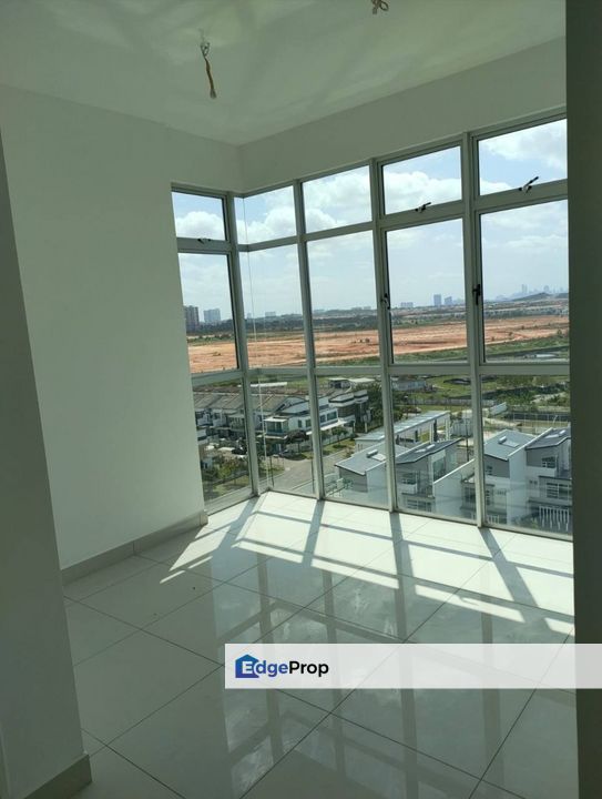 D'Lagoon Residence @ Seri Austin, Nice lake View , Johor, Johor Bahru