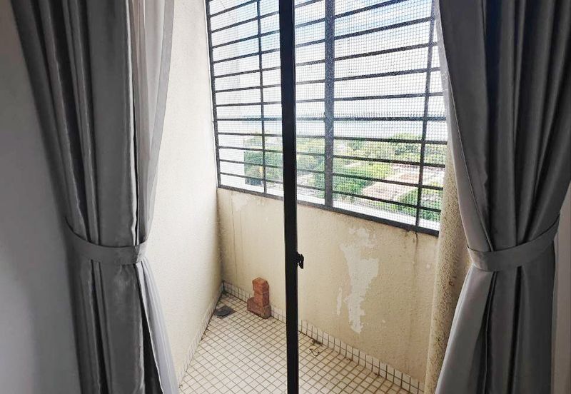 Aloha Tower Condominium