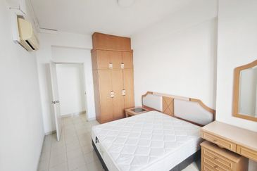 Aloha Tower Condominium