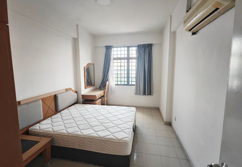 Aloha Tower Condominium