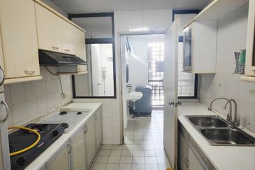 Aloha Tower Condominium