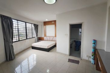 Aloha Tower Condominium