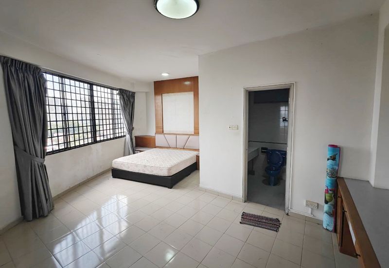 Aloha Tower Condominium