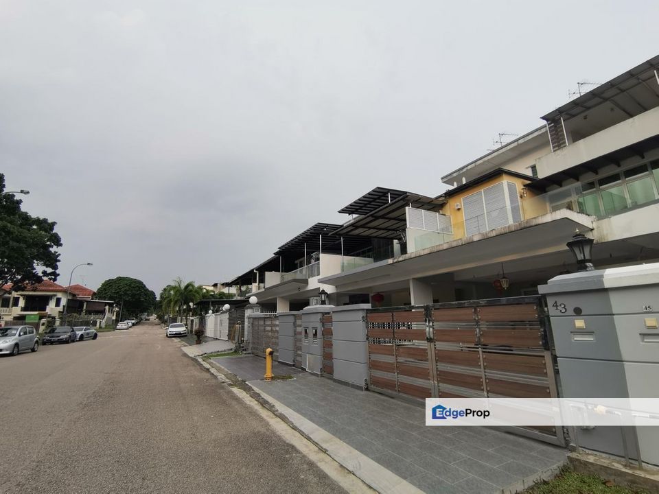Taman Sutera Utama @ Skudai, Double Storey Terrace with roof top , Johor, Skudai