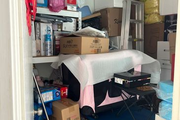 Dedaun Hijau (Greenfield Regency)