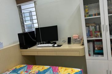 Dedaun Hijau (Greenfield Regency)