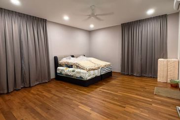 Sutera One @ Taman Sutera Utama, Skudai, 3 Storey Semi Detached For Sale,.Fully Renovated, Fully Furnish 