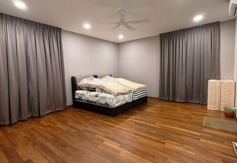 Sutera One @ Taman Sutera Utama, Skudai, 3 Storey Semi Detached For Sale,.Fully Renovated, Fully Furnish 