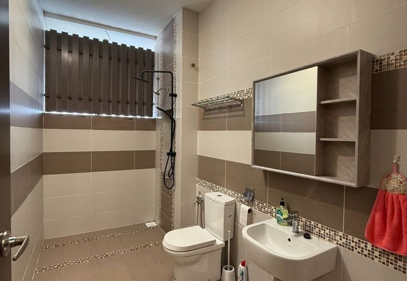 Sutera One @ Taman Sutera Utama, Skudai, 3 Storey Semi Detached For Sale,.Fully Renovated, Fully Furnish 