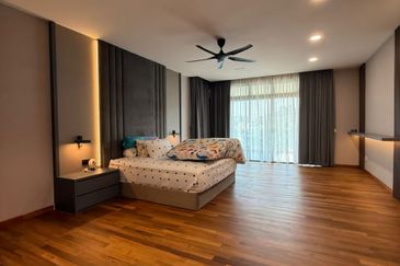 Sutera One @ Taman Sutera Utama, Skudai, 3 Storey Semi Detached For Sale,.Fully Renovated, Fully Furnish 