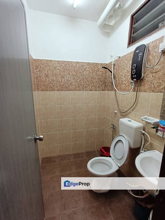 Taman Scientex Senai, Townhouse Ground Floor For Sale, Renovated , Johor, Senai