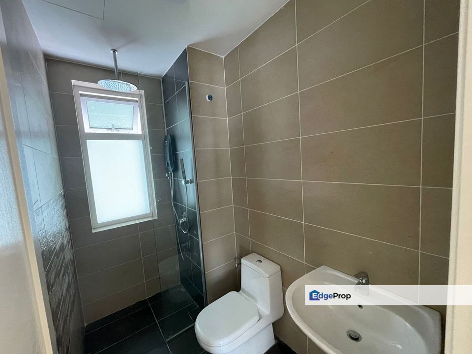 Tritower Residences @ Jb Town, Walking Distance to Ciq , Johor, Johor Bahru