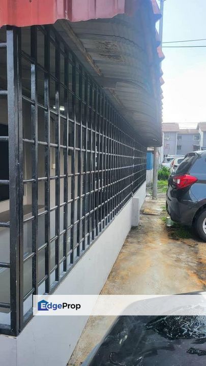 Flat Bandar Selesa Jaya @ Skudai, Ground Floor, Renovated Unit , Johor, Skudai