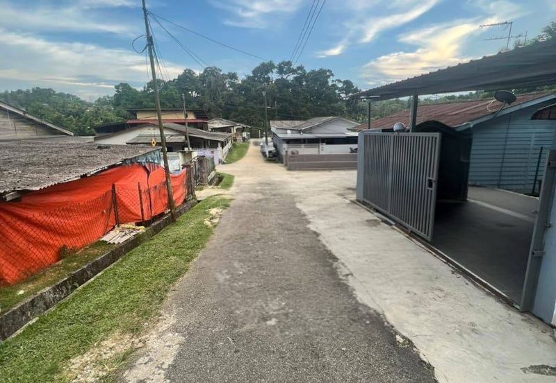 Kampung Poh Chee Leng