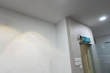 Taman Mount Austin @ 1st Floor Shoplot For Rent 