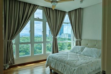 1Medini & Medini Signature