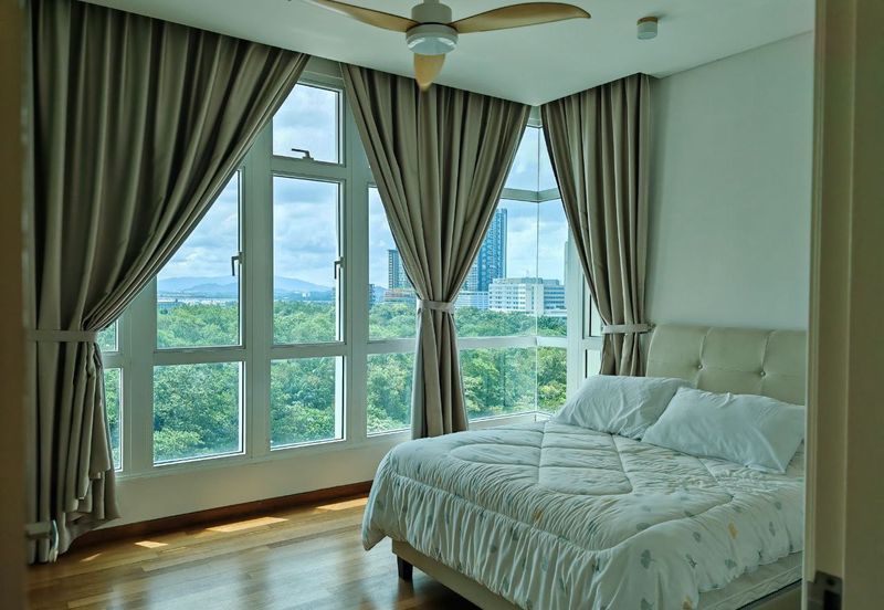 1Medini & Medini Signature