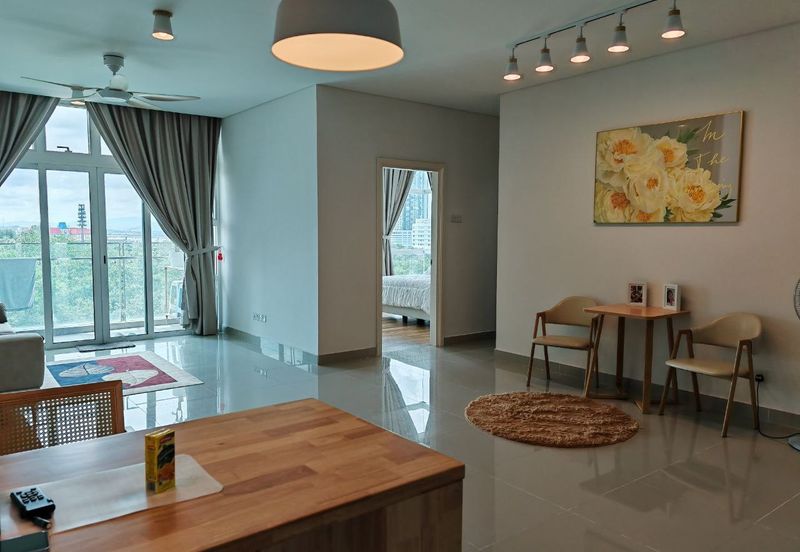 1Medini & Medini Signature