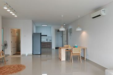 1Medini & Medini Signature