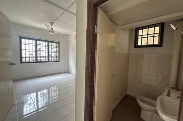 Pangsapuri Sri Intan, Bandar Baru Seri Alam