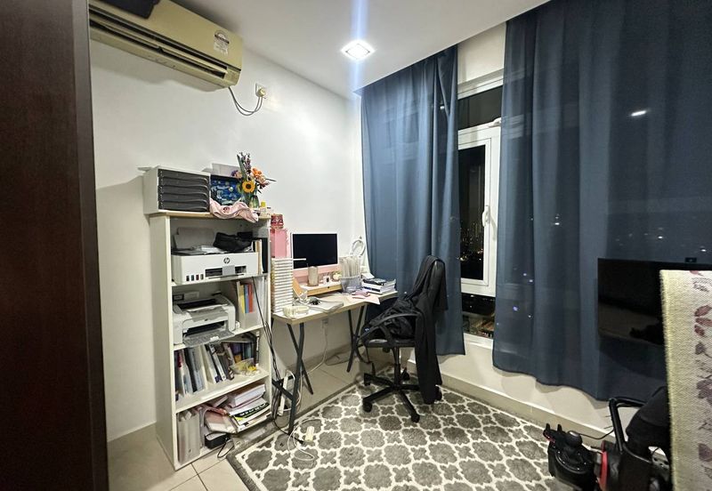 Golden Sands Seaview Residence