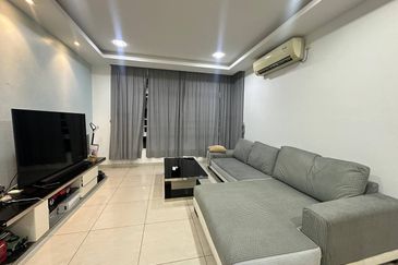 Golden Sands Seaview Residence