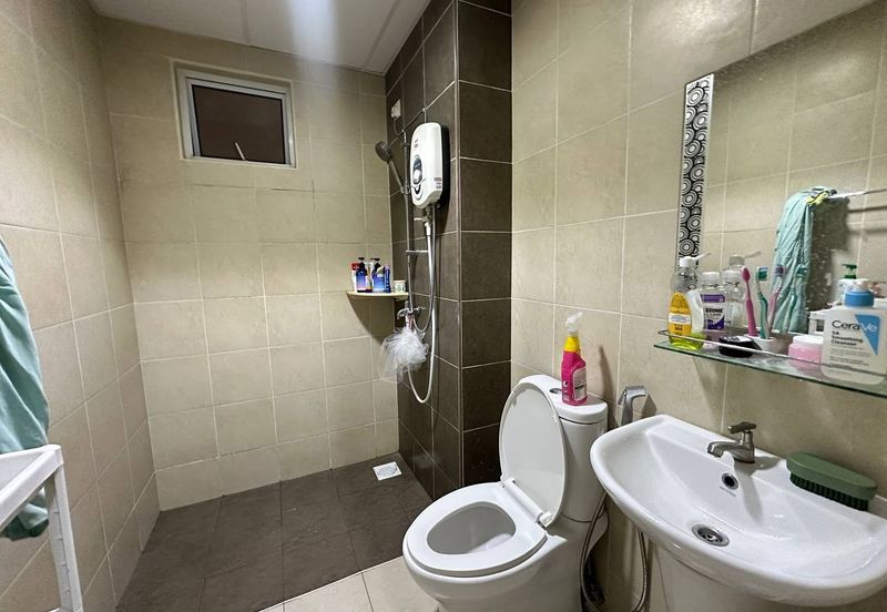 Golden Sands Seaview Residence