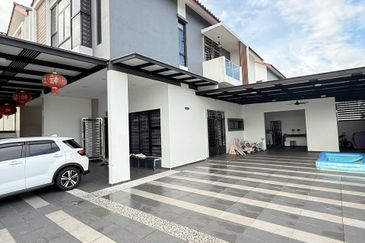 Bukit Indah Avenue 26 @ Villosa