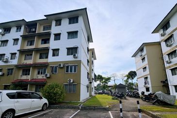 Rumah Pangsa Permas Jaya