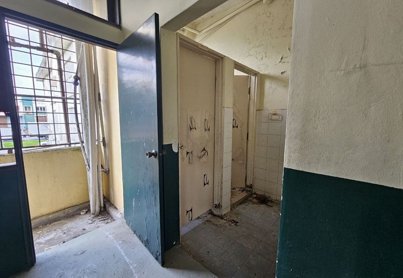 Taman Mount Austin Commercial