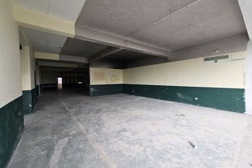 Taman Mount Austin Commercial