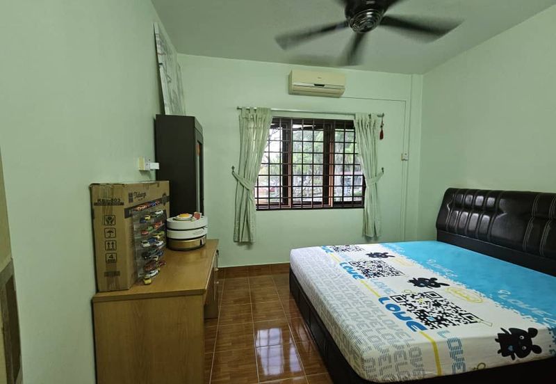 Lily & Jasmine Apartment