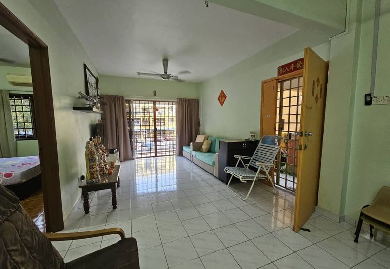 Lily & Jasmine Apartment