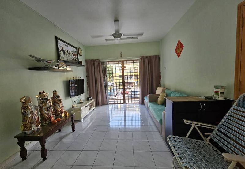 Lily & Jasmine Apartment