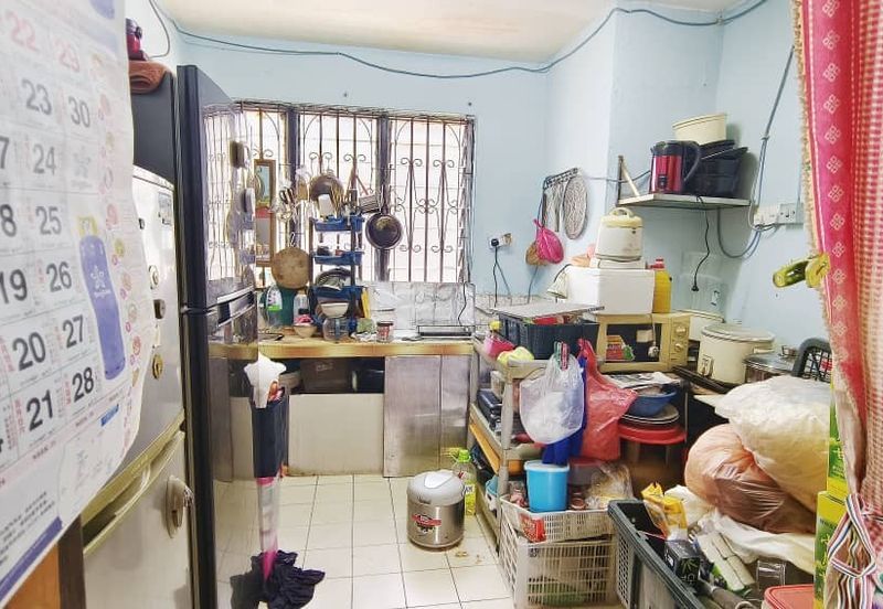 Flat Taman Ungku Tun Aminah