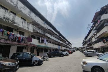 Flat Taman Ungku Tun Aminah