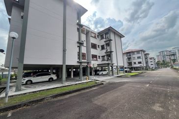 Mon Glori, , Bandar Baru Permas Jaya