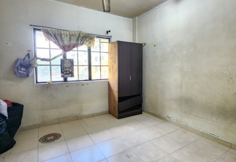 Lily & Jasmine Apartment