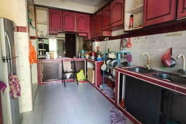 Lily & Jasmine Apartment