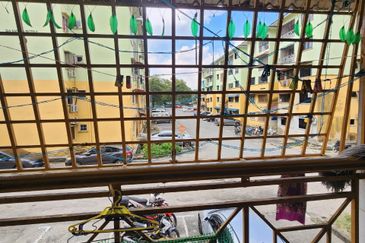 Lily & Jasmine Apartment