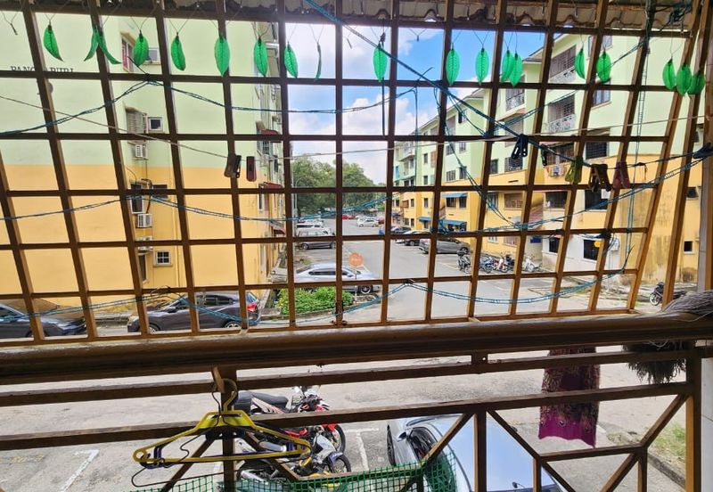 Lily & Jasmine Apartment