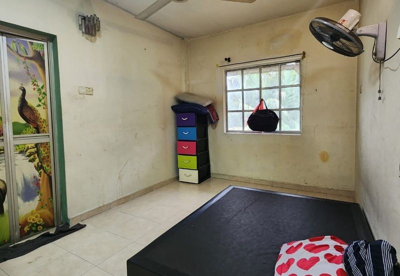 Lily & Jasmine Apartment